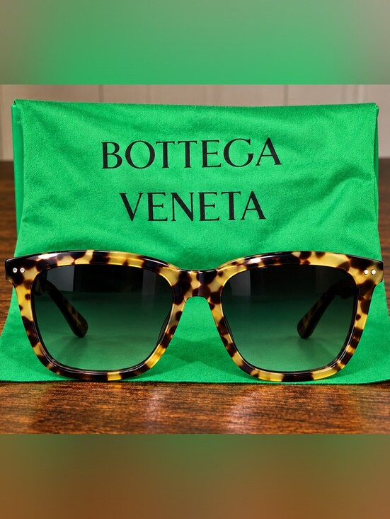 Bottega Veneta Accessories - Bottega Veneta Brown Tortoiseshell Sunglasses w/COA #BVO251SA